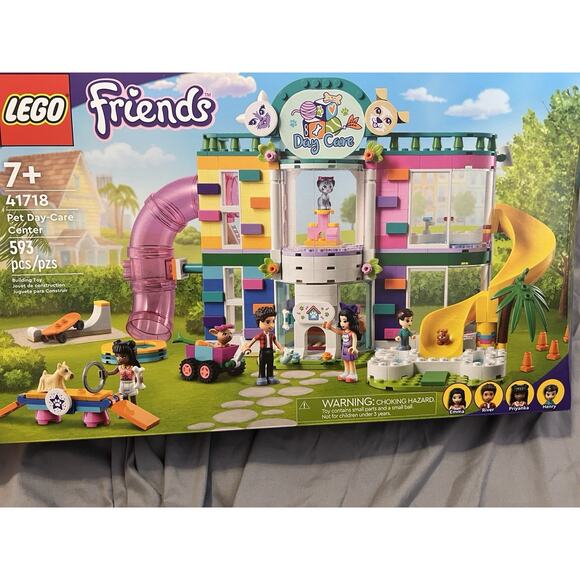 Lego Friends Pet Day-Care Center 41718 - Picture 4 of 5
